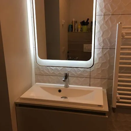 Visit Apartment *